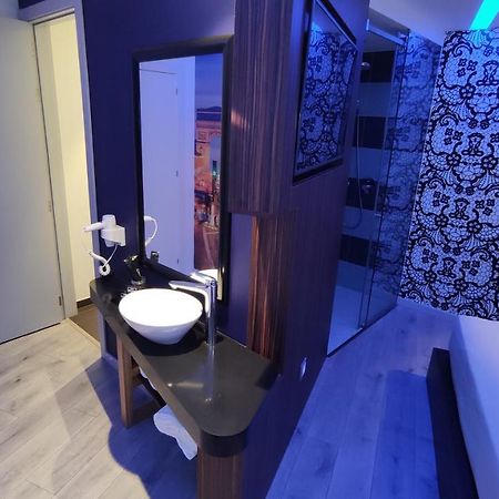 Motel Avenue Лейрия Экстерьер фото